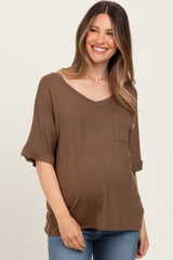 Mocha Oversized V-Neck Front Pocket Maternity T-Shirt