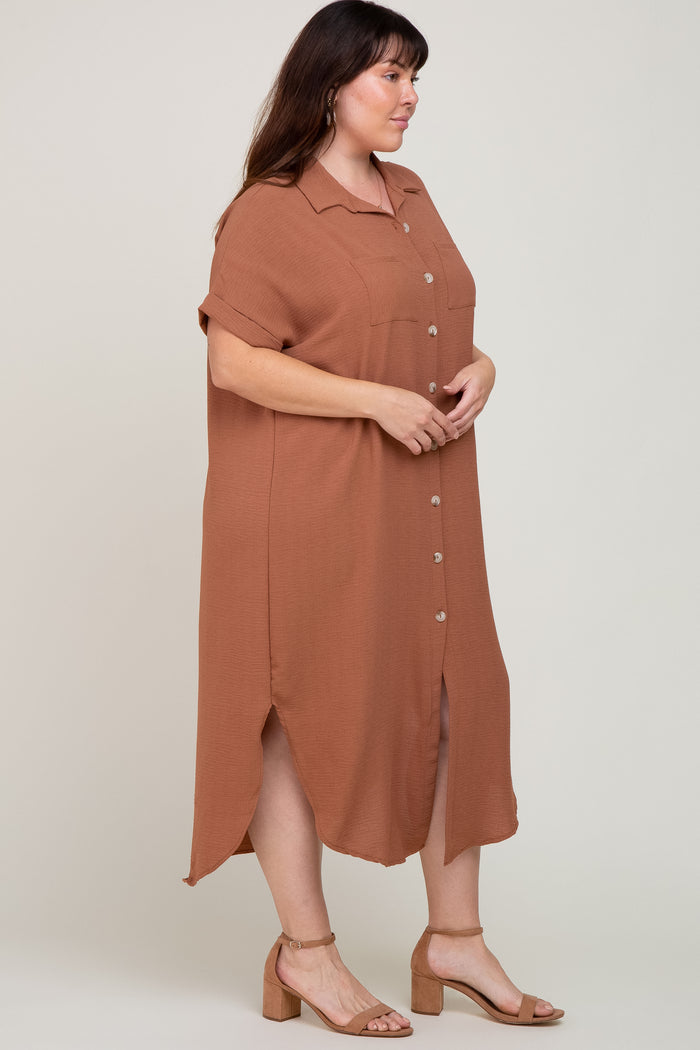 plus size woman wearing a rust brown short sleeve button down midi shirt dress with side slits and tan heels