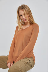 Camel Fine Knit V-Neck Side Slit Top